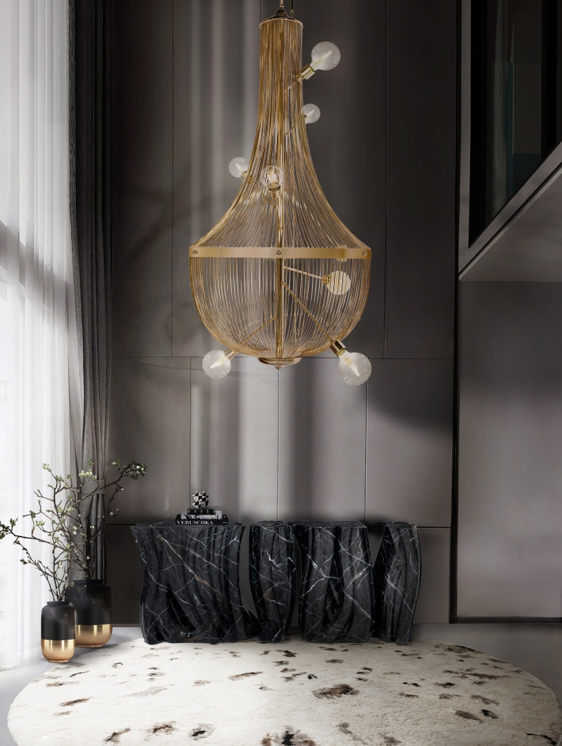 A DARK AND MODERN ENTRYWAY