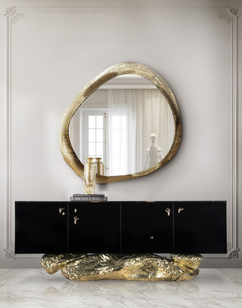 Bold Yet Elegant Entryway